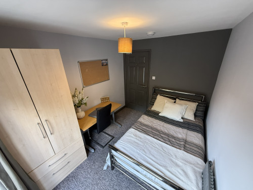 Bedroom 1 at 26 Broom Walk 